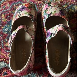 ALEGRIA FLORAL MARY JANES SIZE 41